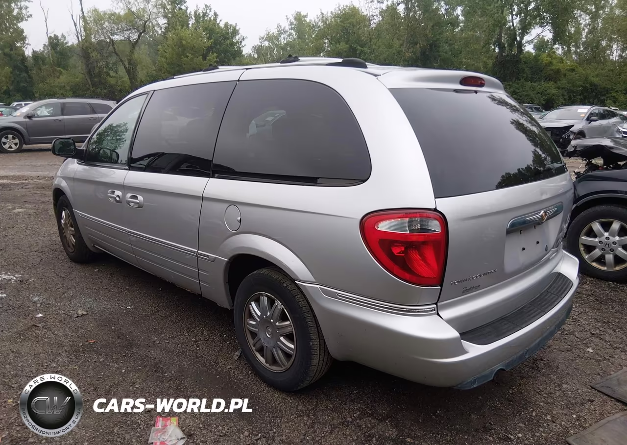 2005 Chrysler Town & Country Limited VIN:2C8GP64L65R418429 - 3