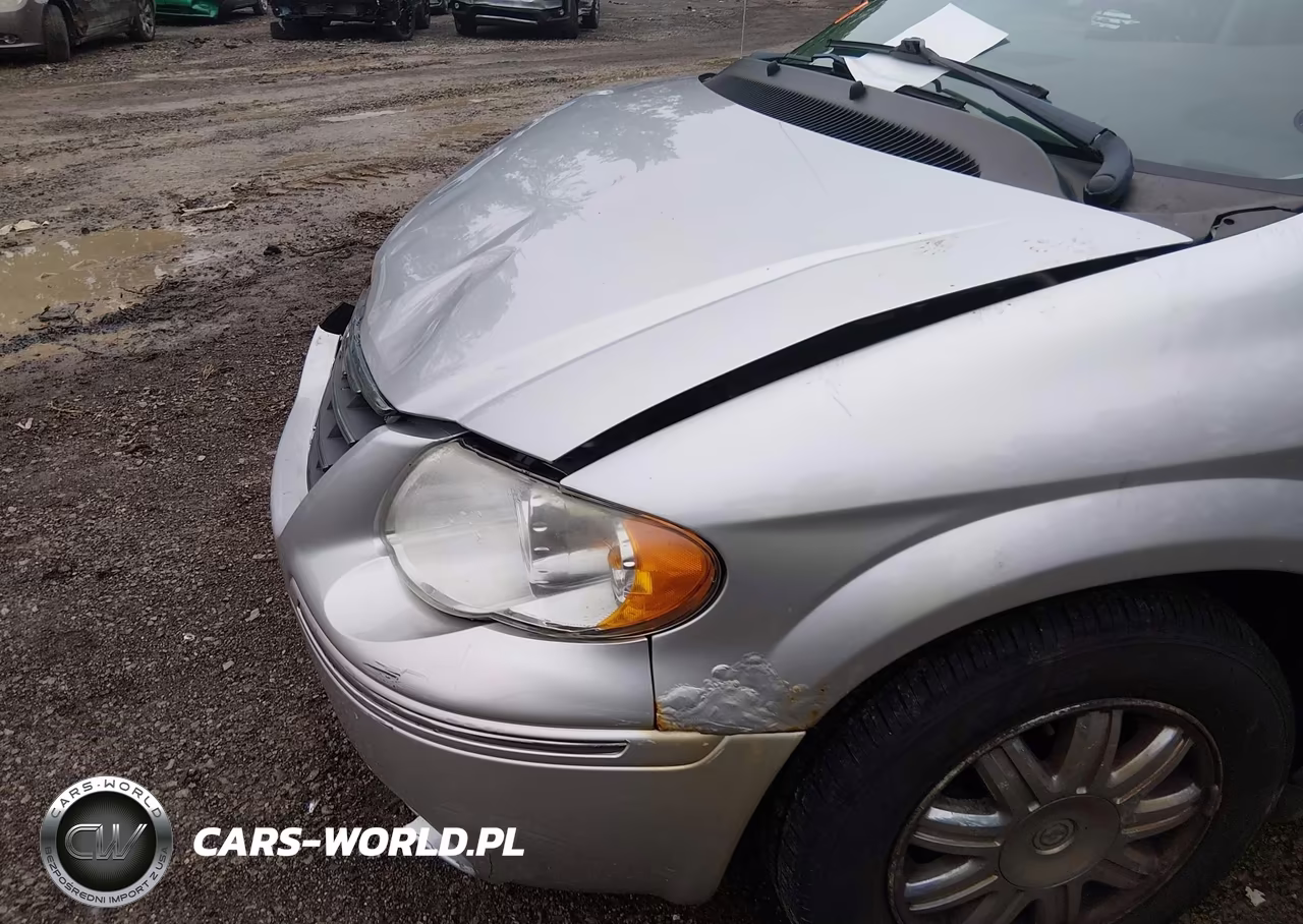 2005 Chrysler Town & Country Limited VIN:2C8GP64L65R418429 - 6