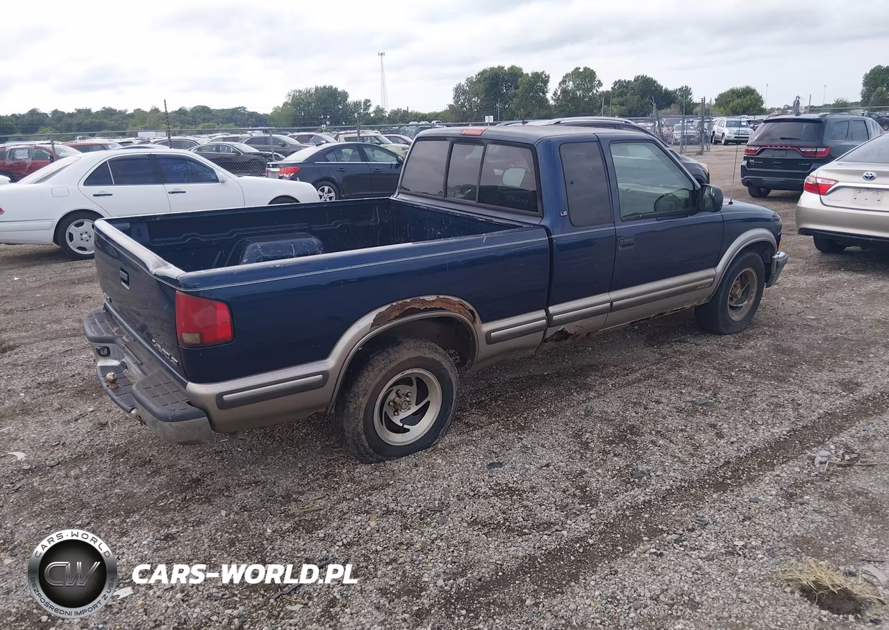 1999 Chevrolet S-10 Ls VIN:1GCCS19X4X8105133 - 4