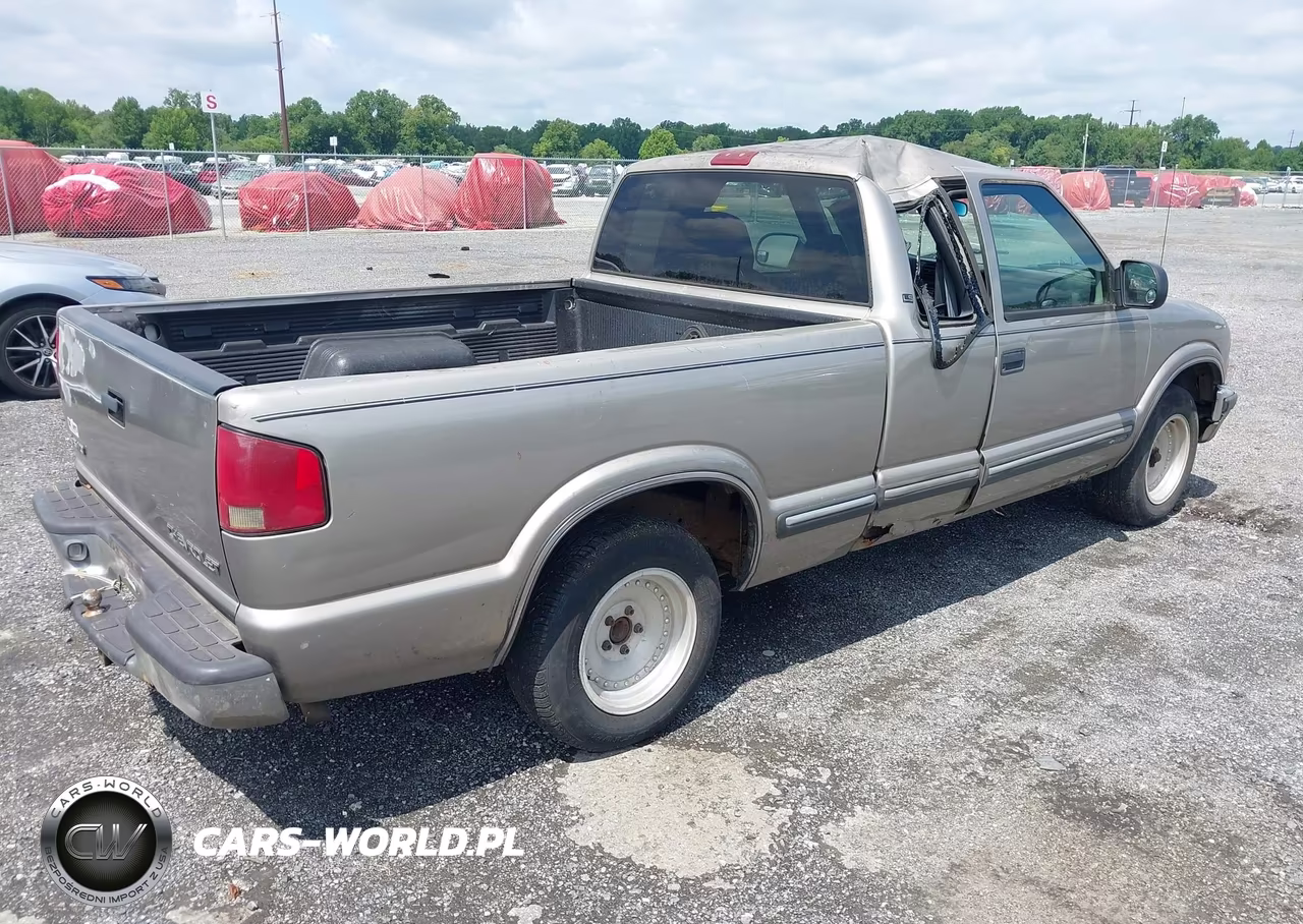 2001 Chevrolet S-10 Ls VIN:1GCCS19W618100692 - 4
