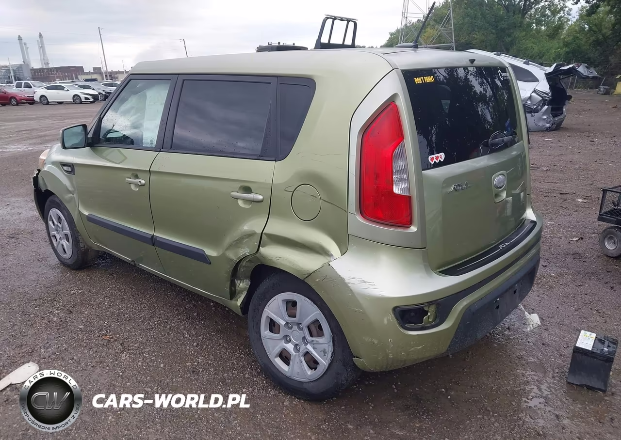 2013 Kia Soul VIN:KNDJT2A54D7608859 - 3