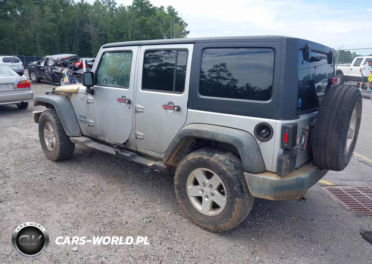 2012 Jeep Wrangler Unlimited Sport VIN:1C4HJWDG6CL124626 - 3