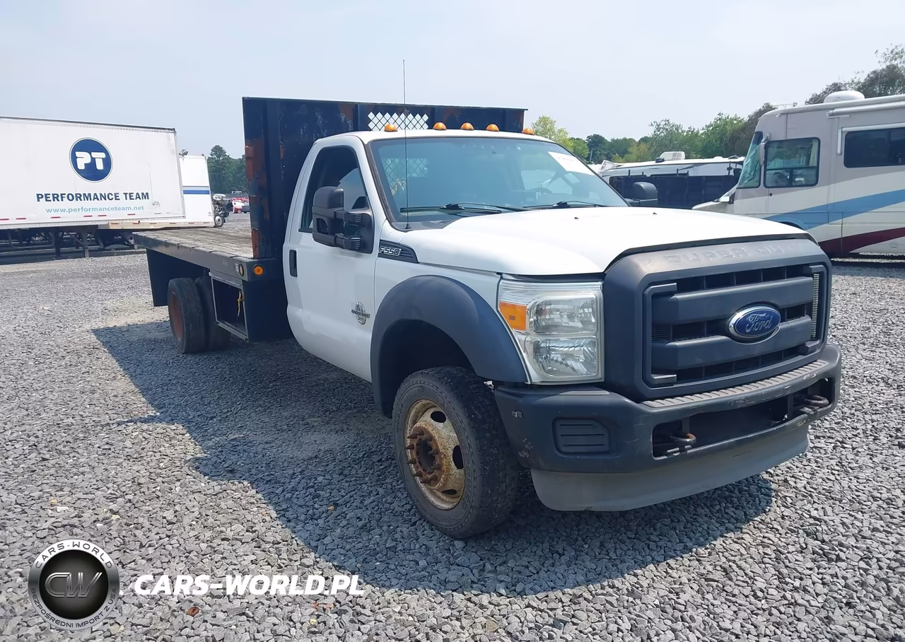 2013 Ford F-550 Chassis Xl