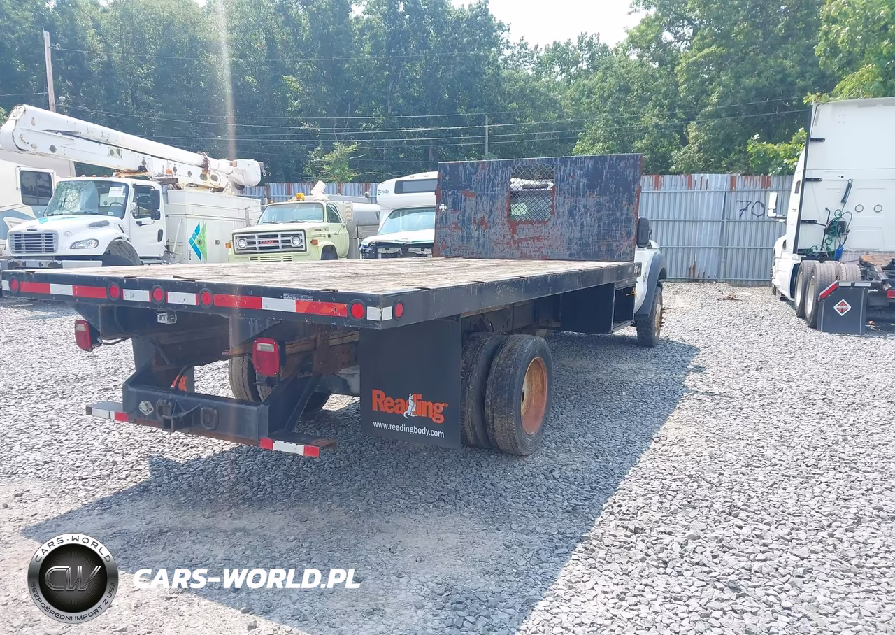 2013 Ford F-550 Chassis Xl VIN:1FDUF5GT6DEB53693 - 4
