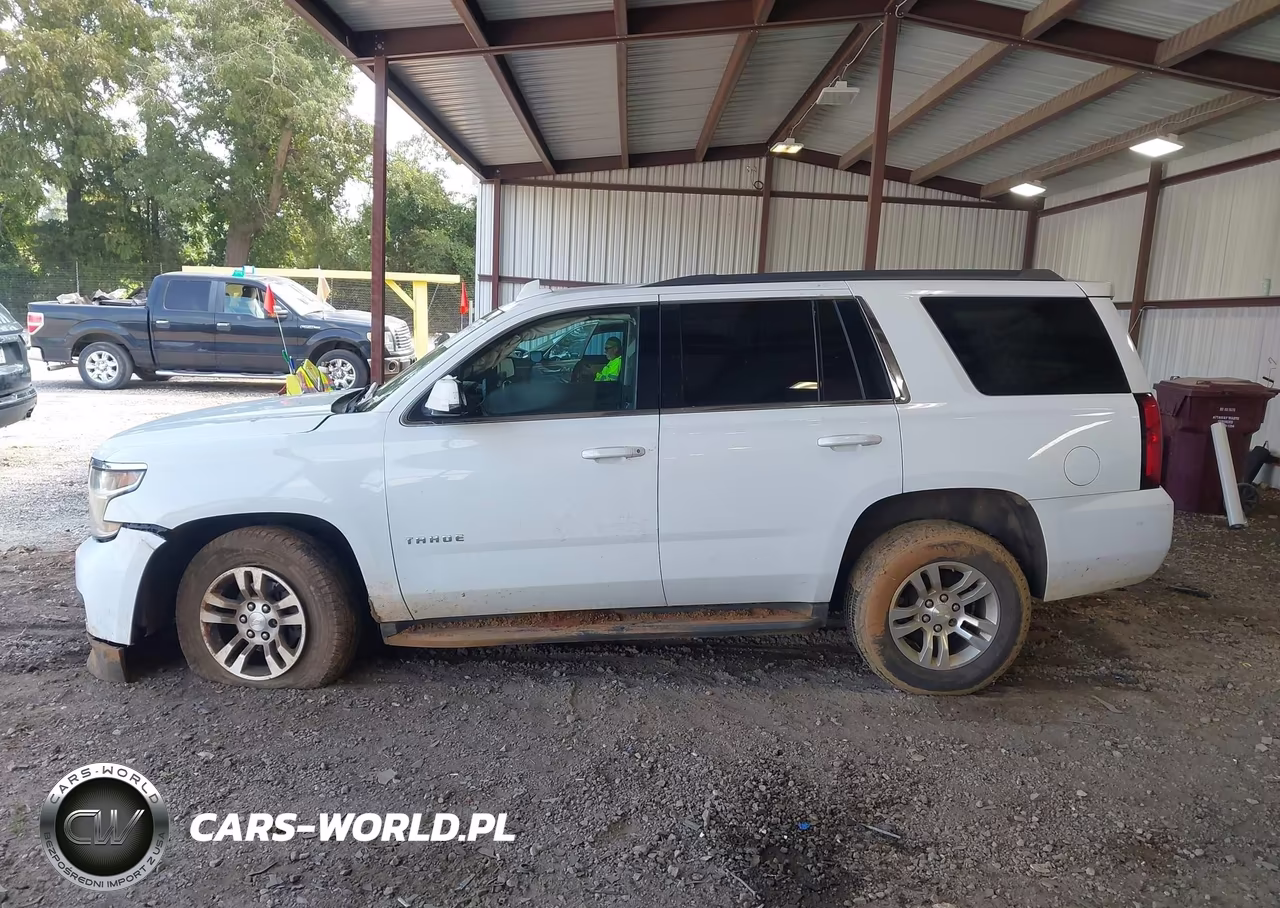 2017 Chevrolet Tahoe Ls VIN:1GNSCAKC7HR401623 - 14