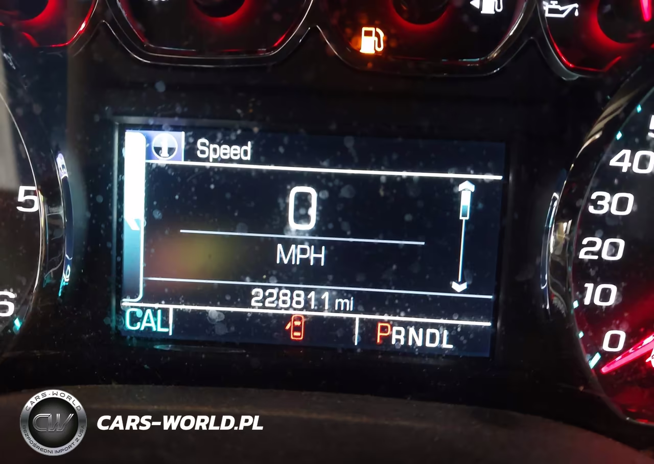 2017 Chevrolet Tahoe Ls VIN:1GNSCAKC7HR401623 - 15