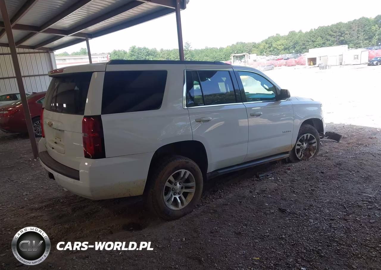 2017 Chevrolet Tahoe Ls VIN:1GNSCAKC7HR401623 - 4