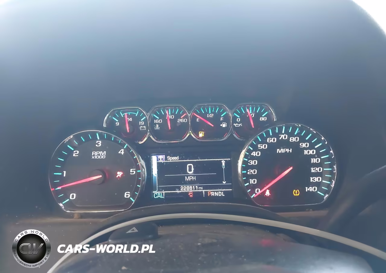 2017 Chevrolet Tahoe Ls VIN:1GNSCAKC7HR401623 - 7