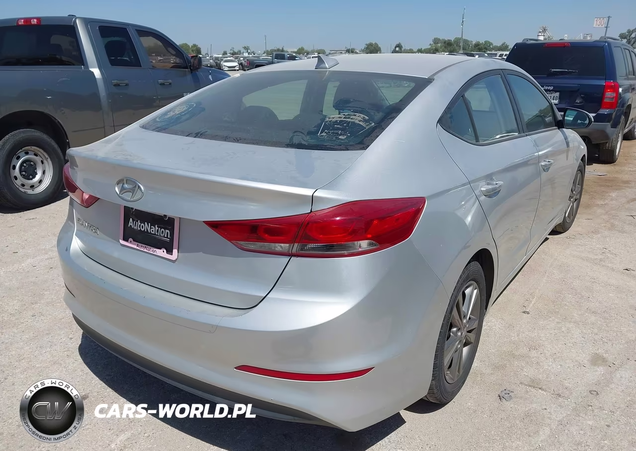 2018 Hyundai Elantra Sel VIN:5NPD84LFXJH221269 - 4