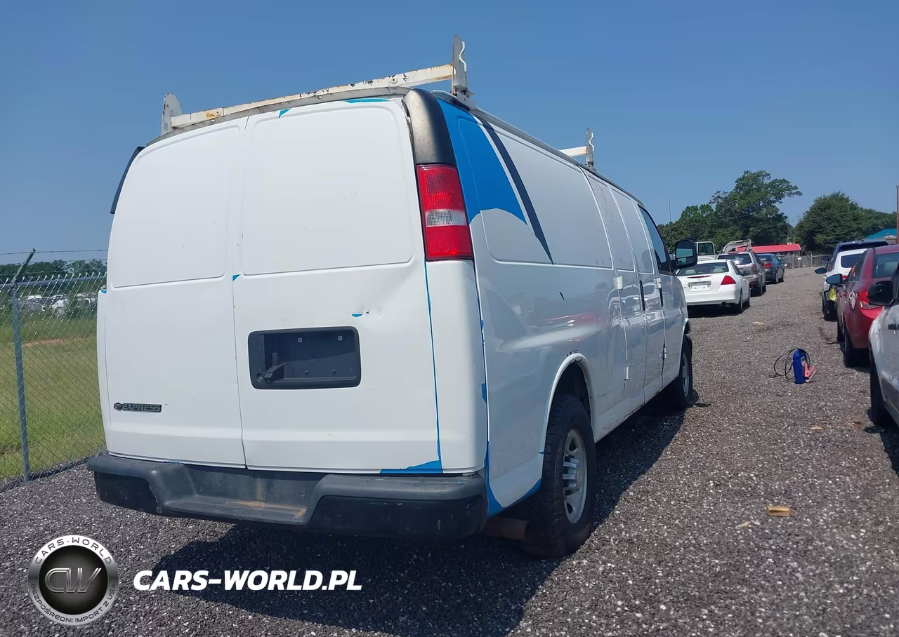 2019 Chevrolet Express 2500 Cargo Utility - Service Van VIN:1GCWGBFP7K1204118 - 4