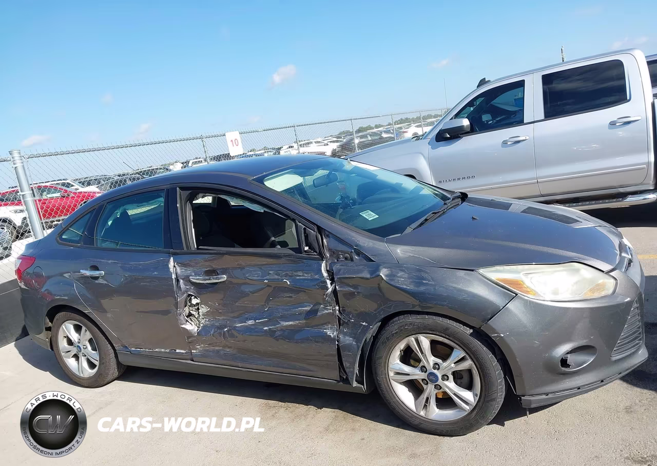 2014 Ford Focus Se VIN:1FADP3F28EL158914 - 13