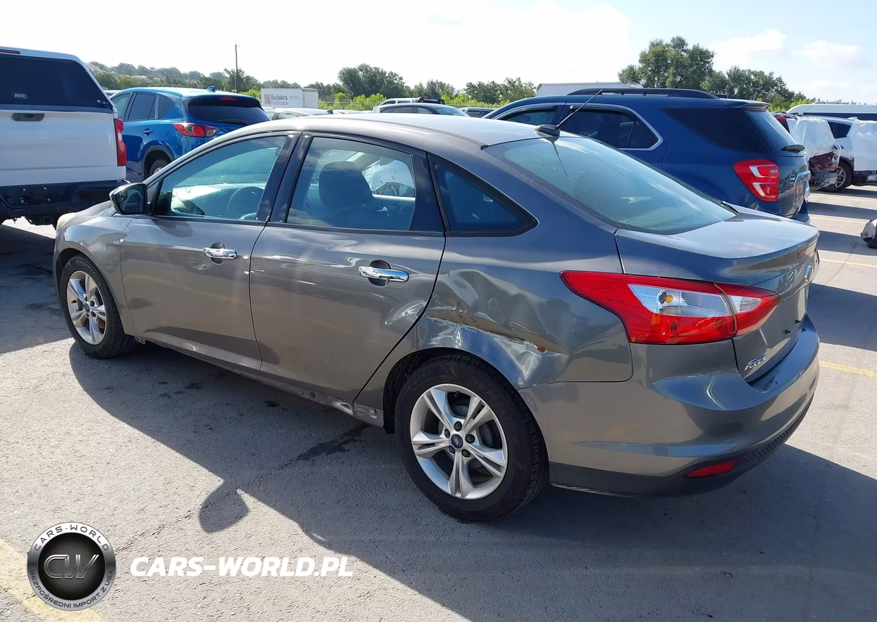 2014 Ford Focus Se VIN:1FADP3F28EL158914 - 3