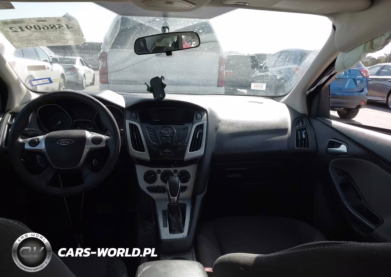 2014 Ford Focus Se VIN:1FADP3F28EL158914 - 5