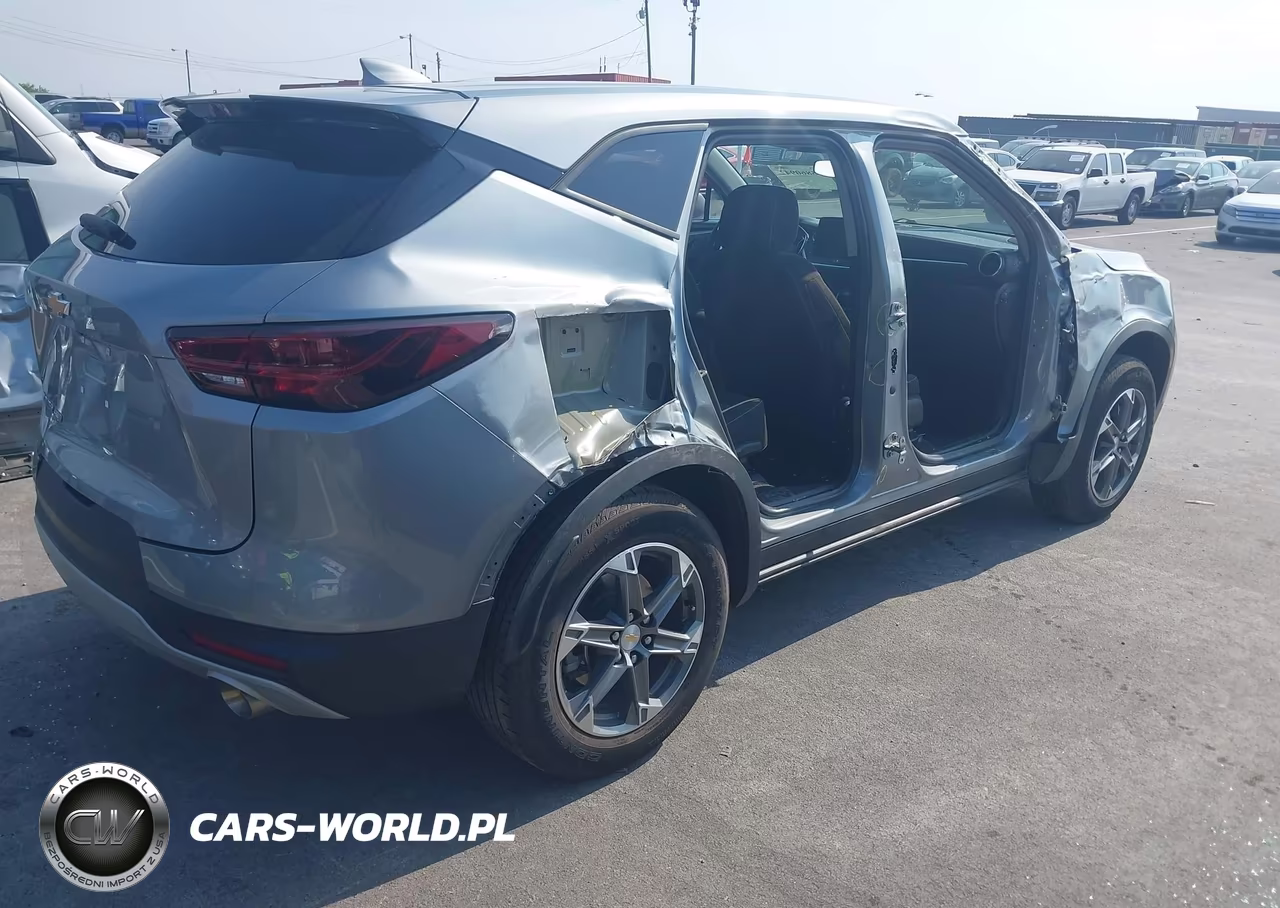 2025 Chevrolet Blazer Awd 2Lt VIN:3GNKBHR48SS206662 - 4