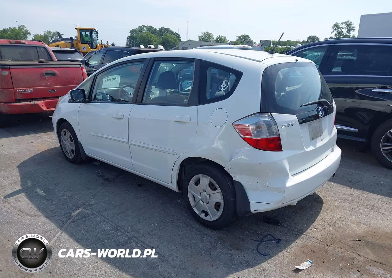 2012 Honda Fit VIN:JHMGE8H30CS003100 - 3