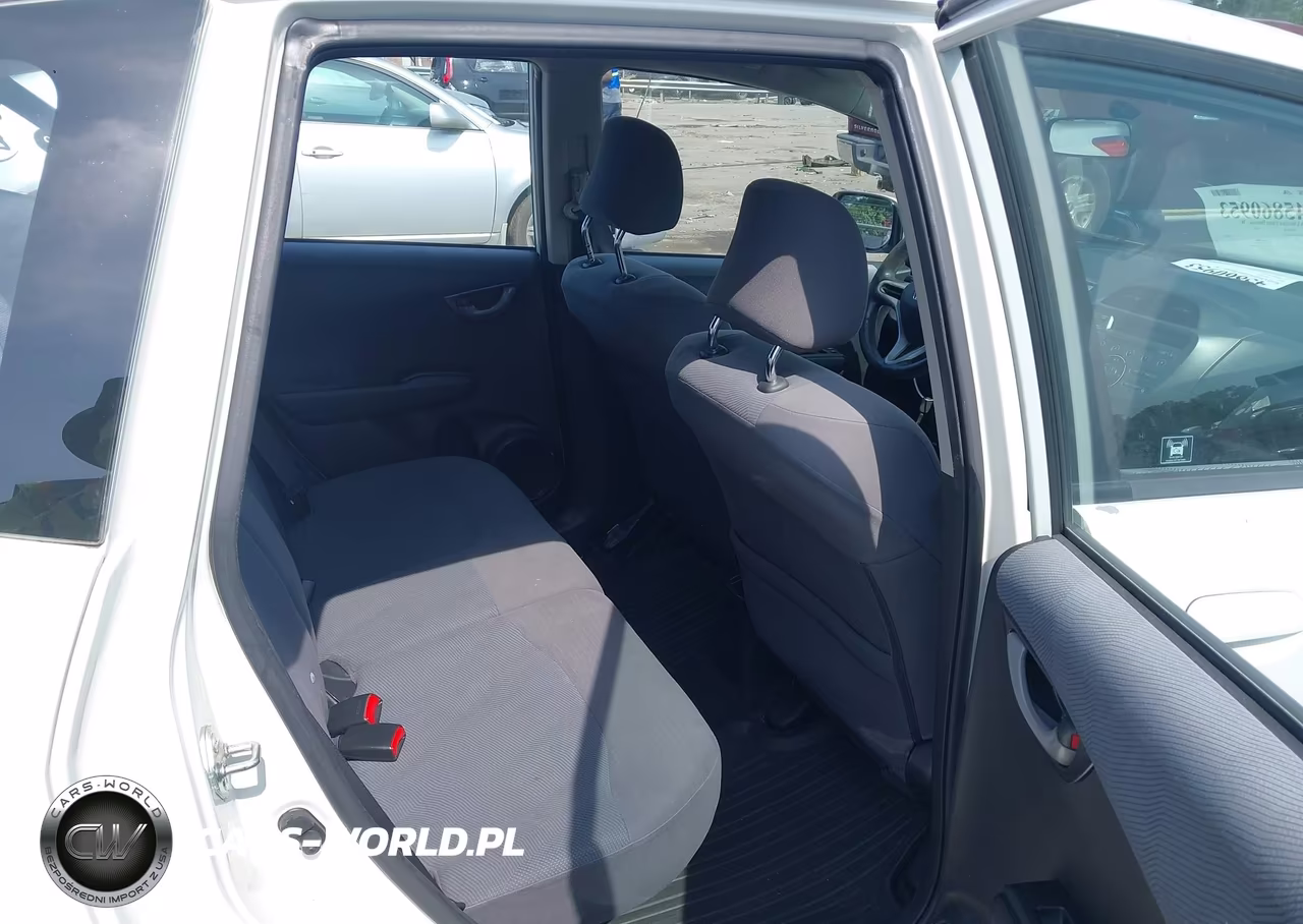 2012 Honda Fit VIN:JHMGE8H30CS003100 - 8