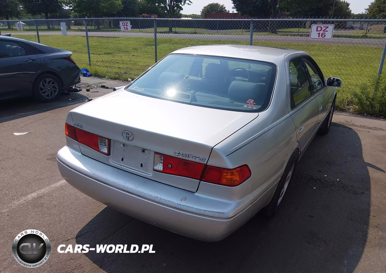 2000 Toyota Camry Le VIN:JT2BG22K9Y0449308 - 4