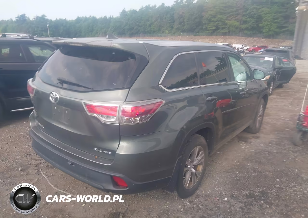 2015 Toyota Highlander Xle V6 VIN:5TDJKRFH1FS138894 - 4