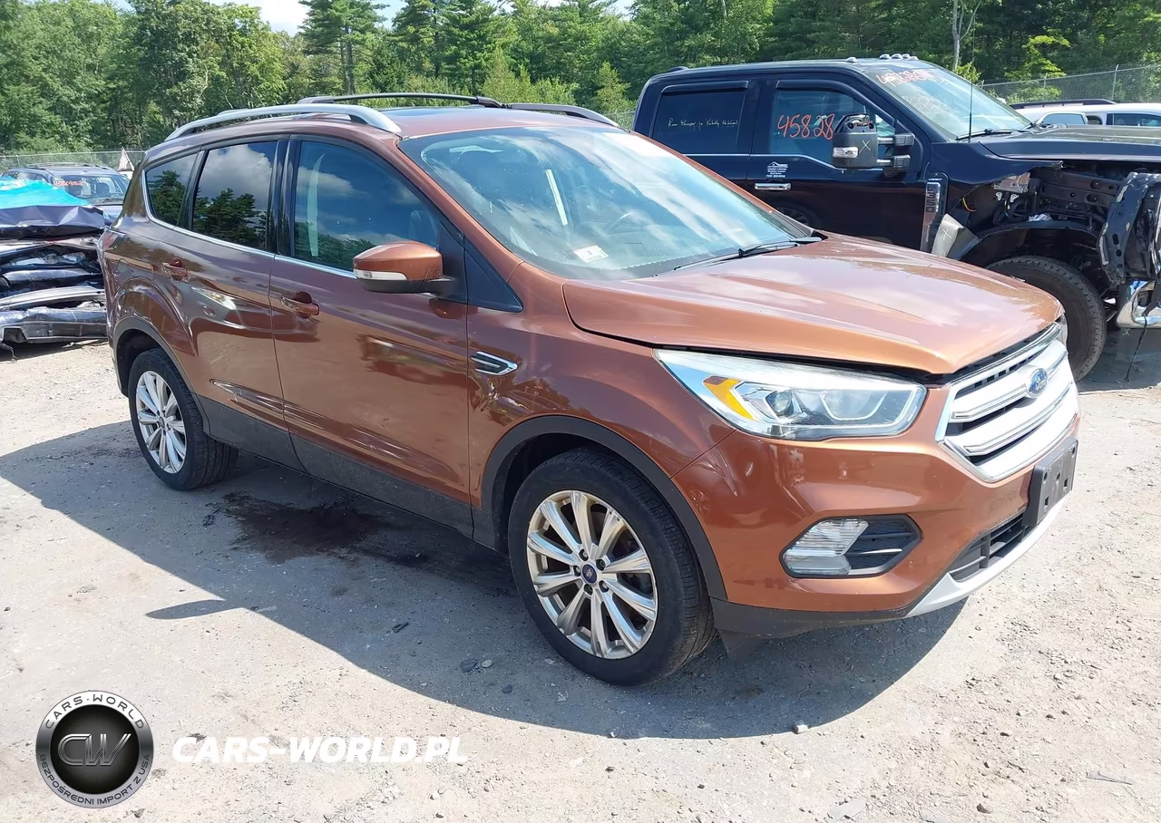 2017 Ford Escape Titanium – zdjęcie 1 z 16