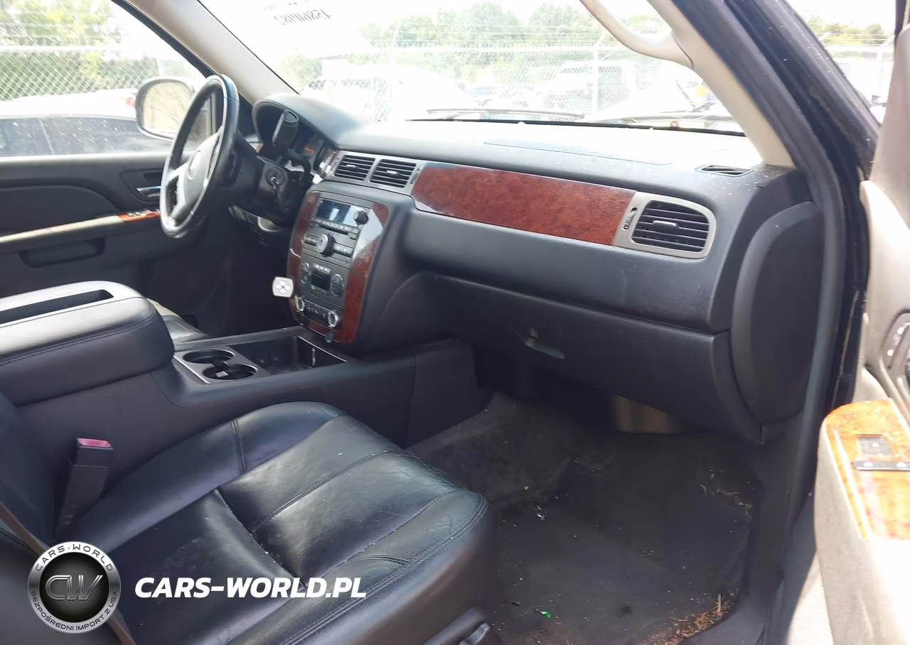 2014 Chevrolet Tahoe Lt VIN:1GNSKBE08ER155493 - 5