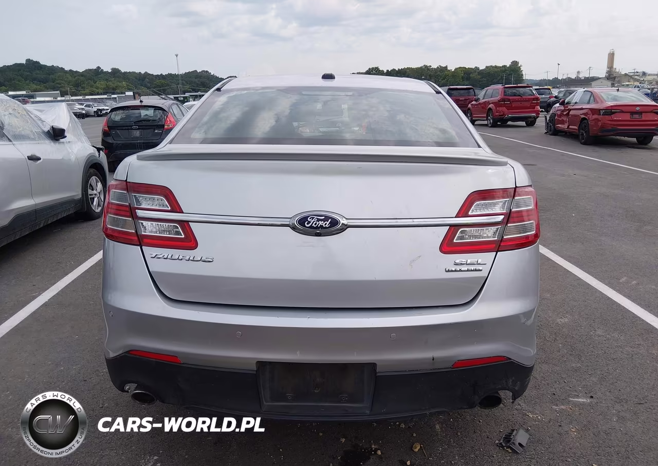 2018 Ford Taurus Sel VIN:1FAHP2E88JG111824 - 17