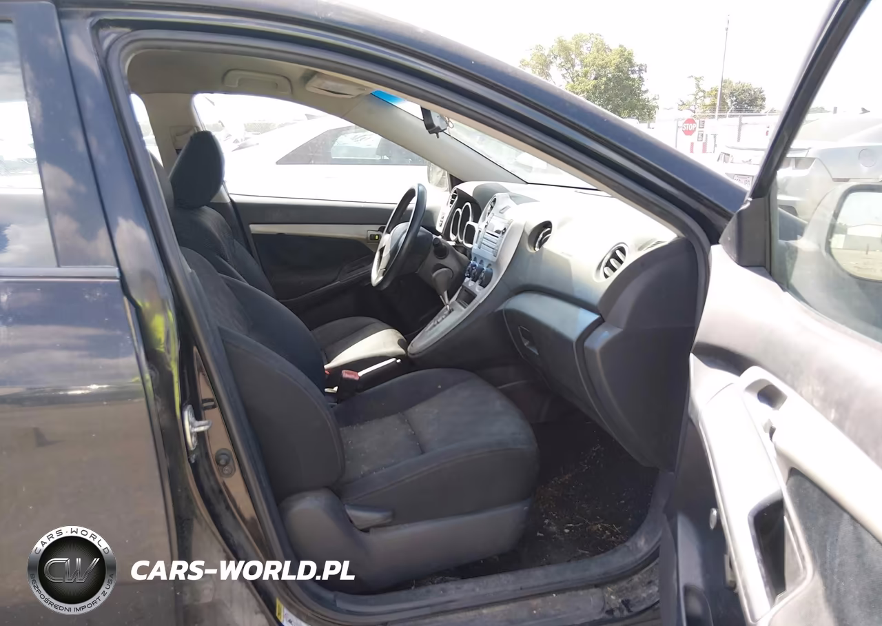 2010 Pontiac Vibe VIN:5Y2SP6E07AZ418830 - 5