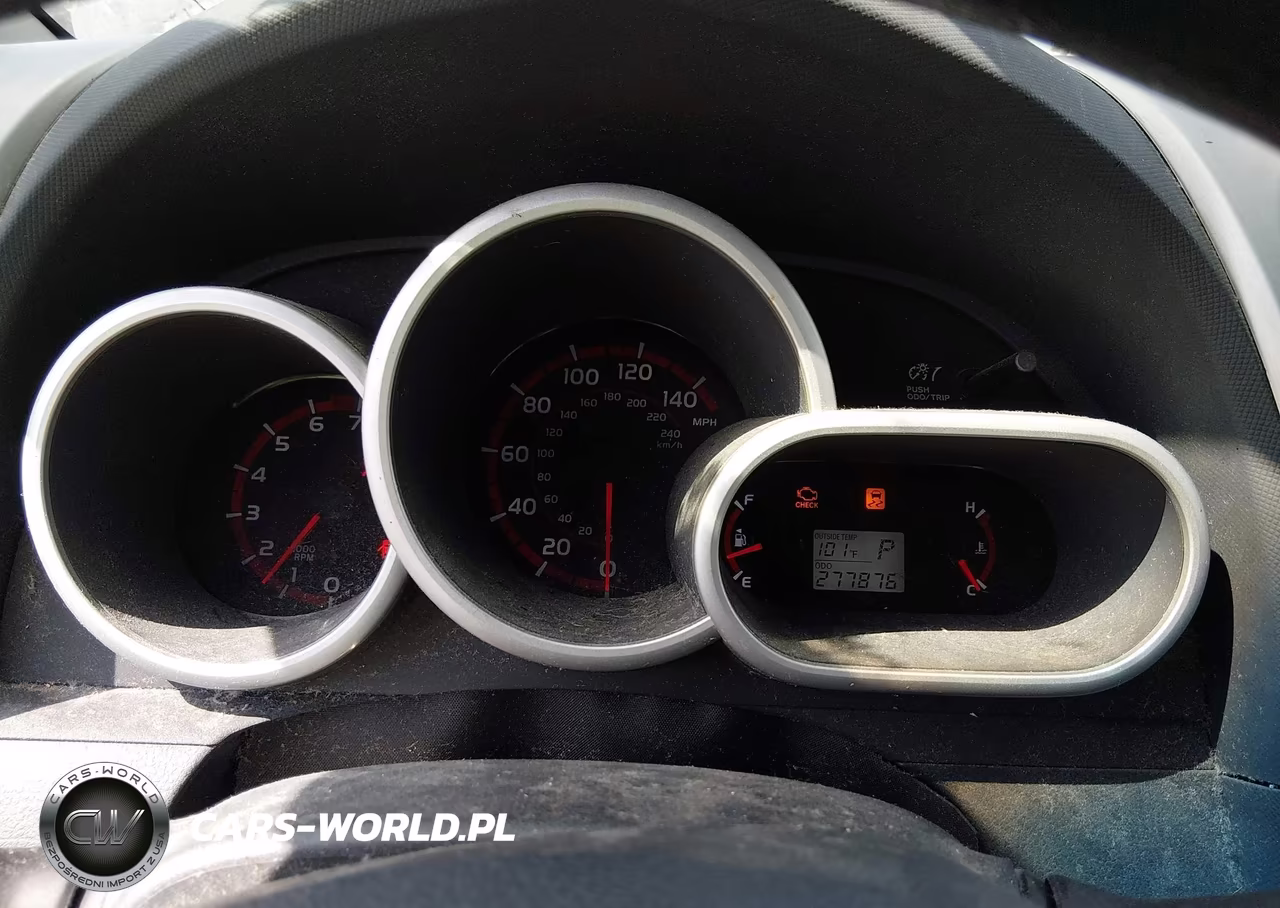 2010 Pontiac Vibe VIN:5Y2SP6E07AZ418830 - 7