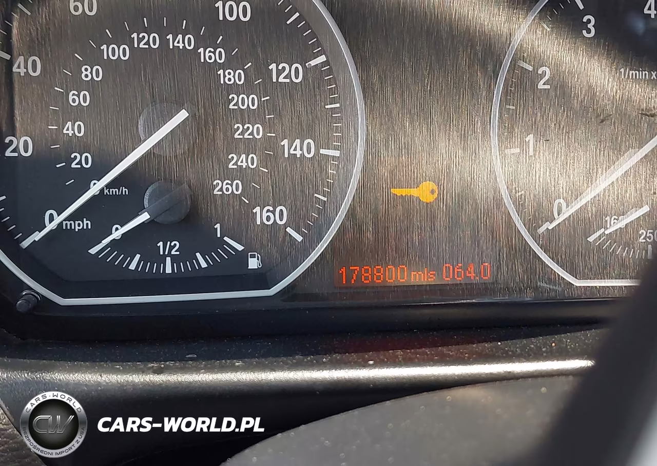 2012 BMW 135I VIN:WBAUC9C52CVM12686 - 7
