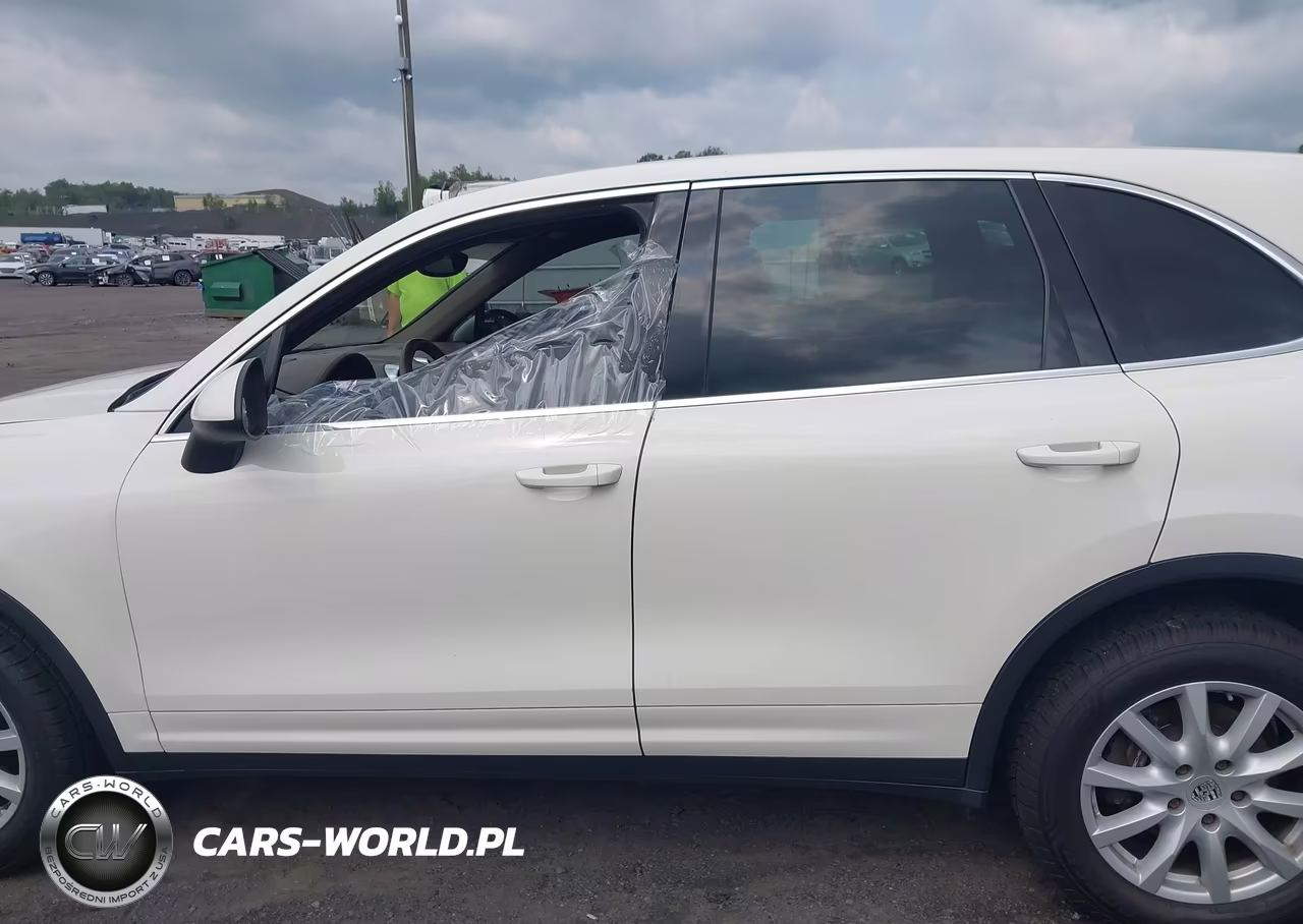 2011 Porsche Cayenne VIN:WP1AA2A23BLA10387 - 14
