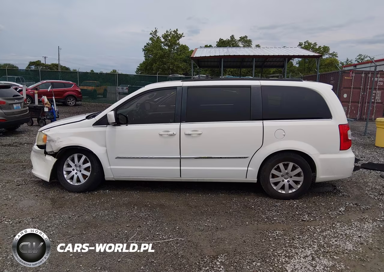 2013 Chrysler Town & Country Touring VIN:2C4RC1BG6DR743627 - 15
