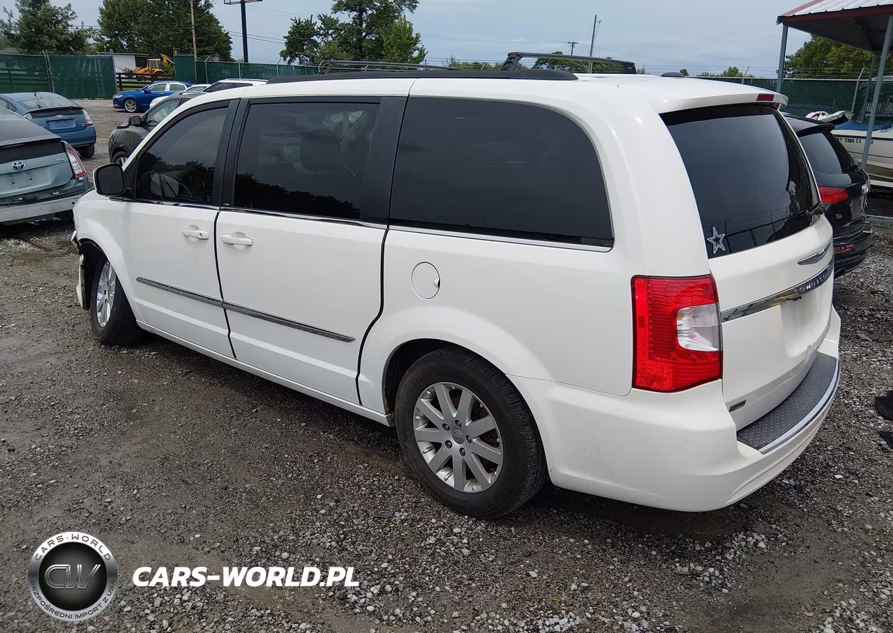 2013 Chrysler Town & Country Touring VIN:2C4RC1BG6DR743627 - 3