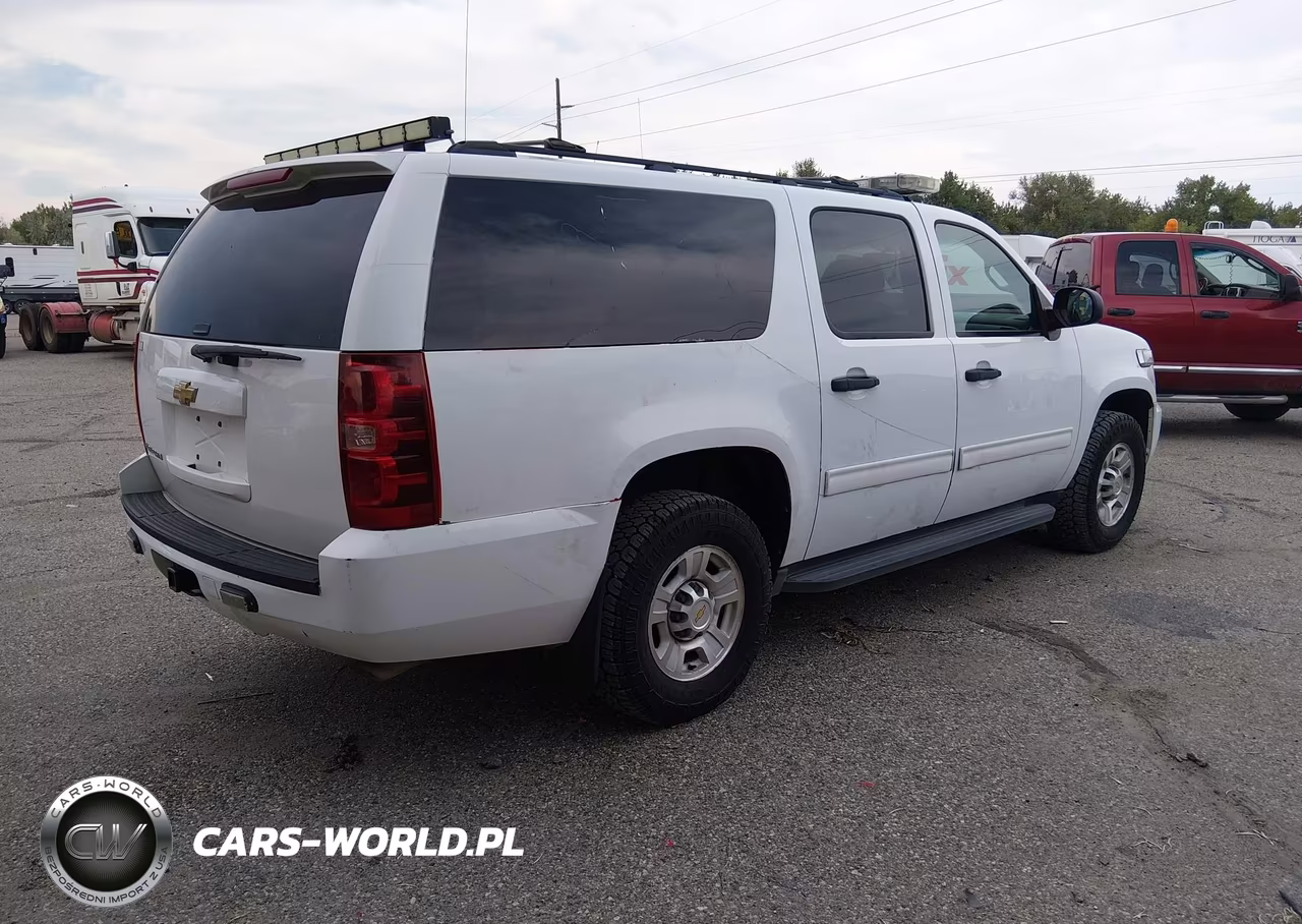 2010 Chevrolet Suburban 2500 Ls VIN:1GNZKLEG2AR233763 - 4