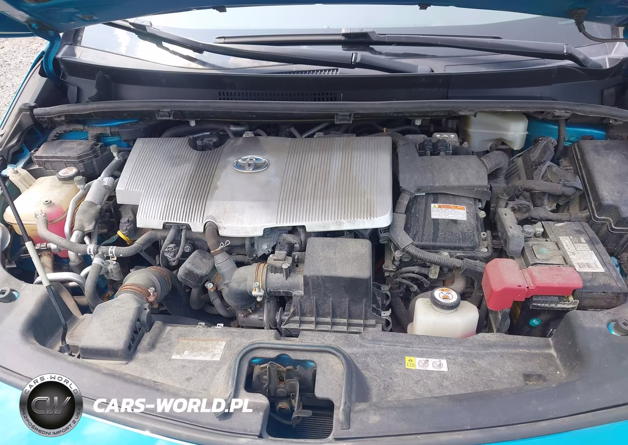2018 Toyota Prius Prime Plus VIN:JTDKARFP3J3083096 - 10