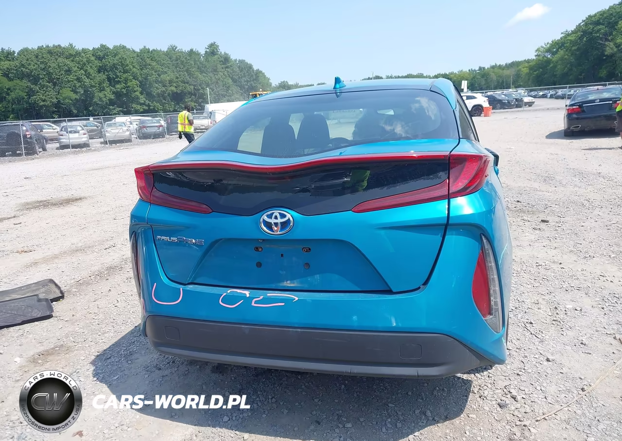2018 Toyota Prius Prime Plus VIN:JTDKARFP3J3083096 - 16