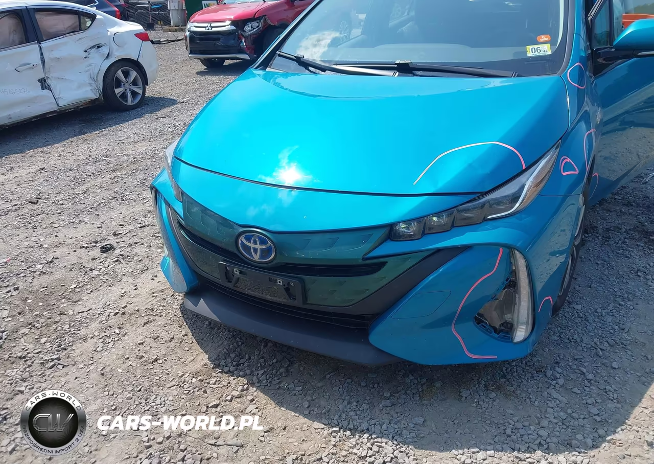 2018 Toyota Prius Prime Plus VIN:JTDKARFP3J3083096 - 6