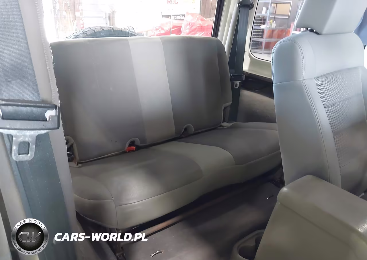 2004 Jeep Wrangler Sahara VIN:1J4FA59S64P757582 - 8