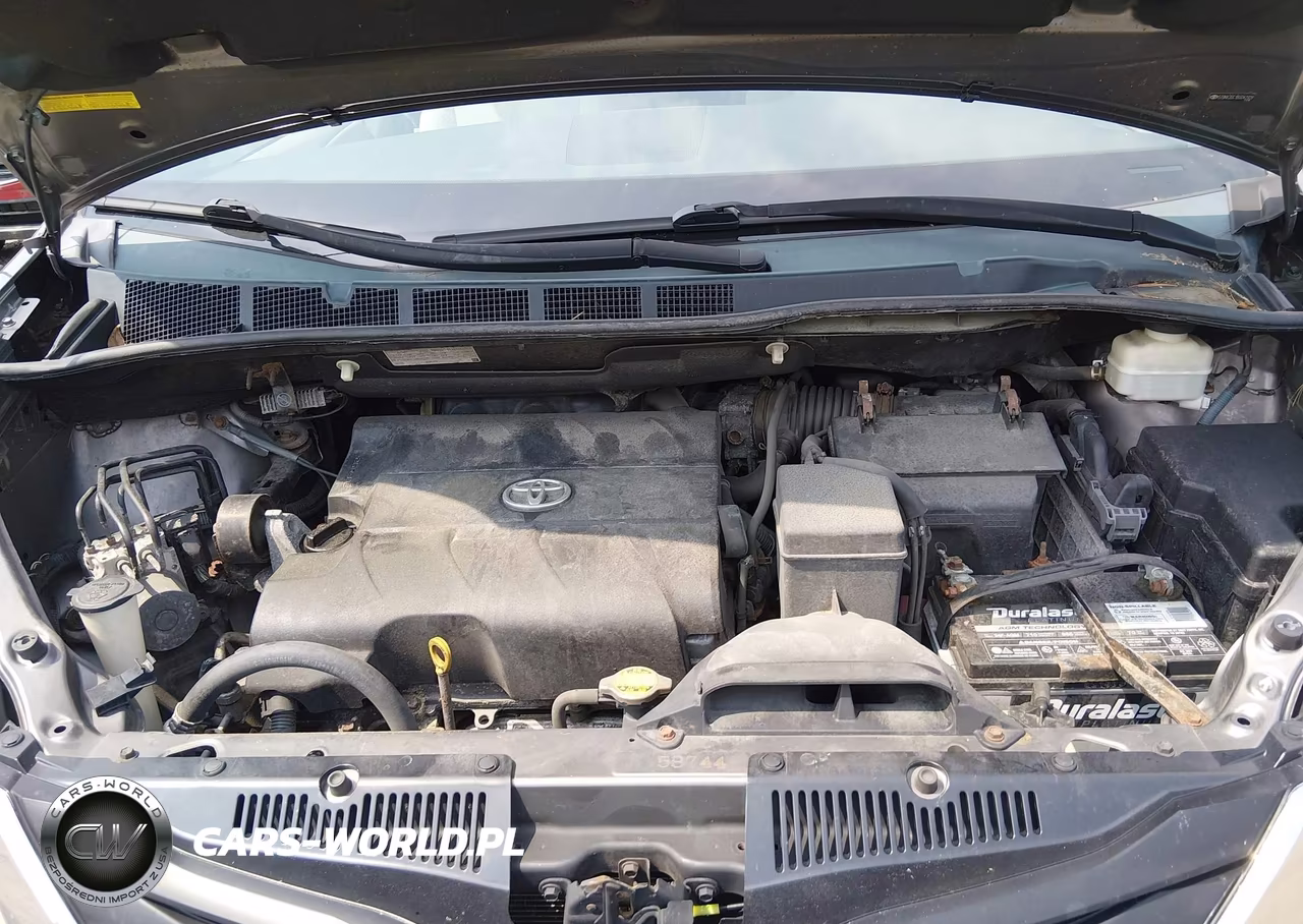 2011 Toyota Sienna Le V6 VIN:5TDKK3DC1BS042928 - 10