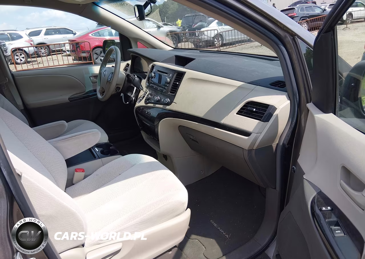 2011 Toyota Sienna Le V6 VIN:5TDKK3DC1BS042928 - 5
