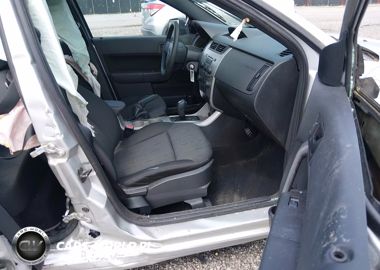 2010 Ford Focus Se VIN:1FAHP3FN7AW209355 - 5