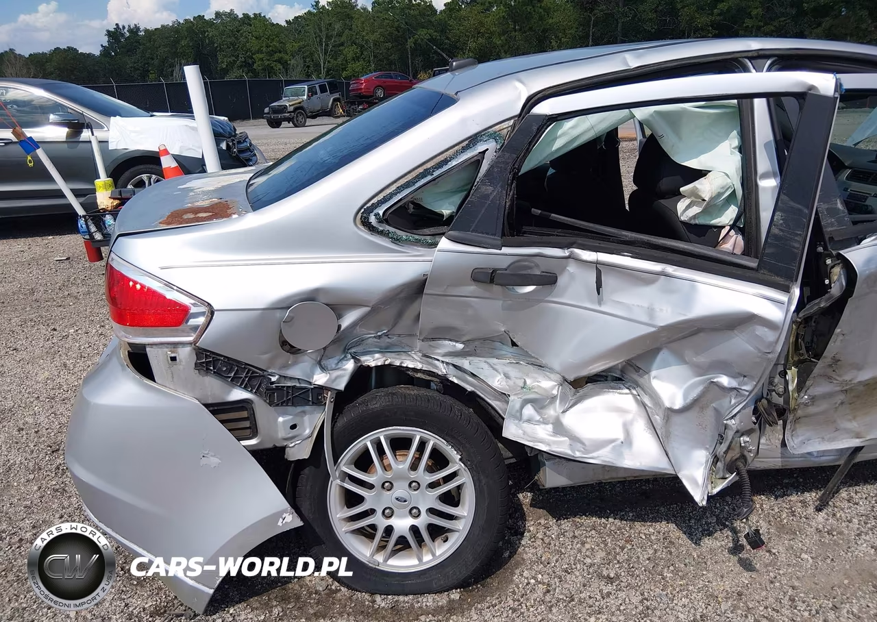 2010 Ford Focus Se VIN:1FAHP3FN7AW209355 - 6
