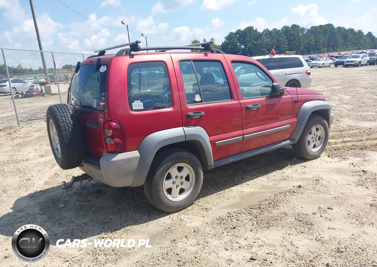 2005 Jeep Liberty Sport VIN:1J4GL48K75W703824 - 4