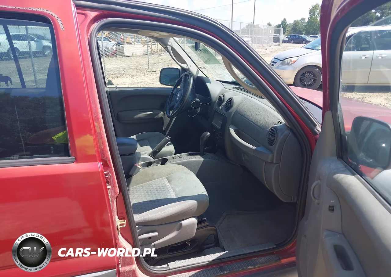 2005 Jeep Liberty Sport VIN:1J4GL48K75W703824 - 5