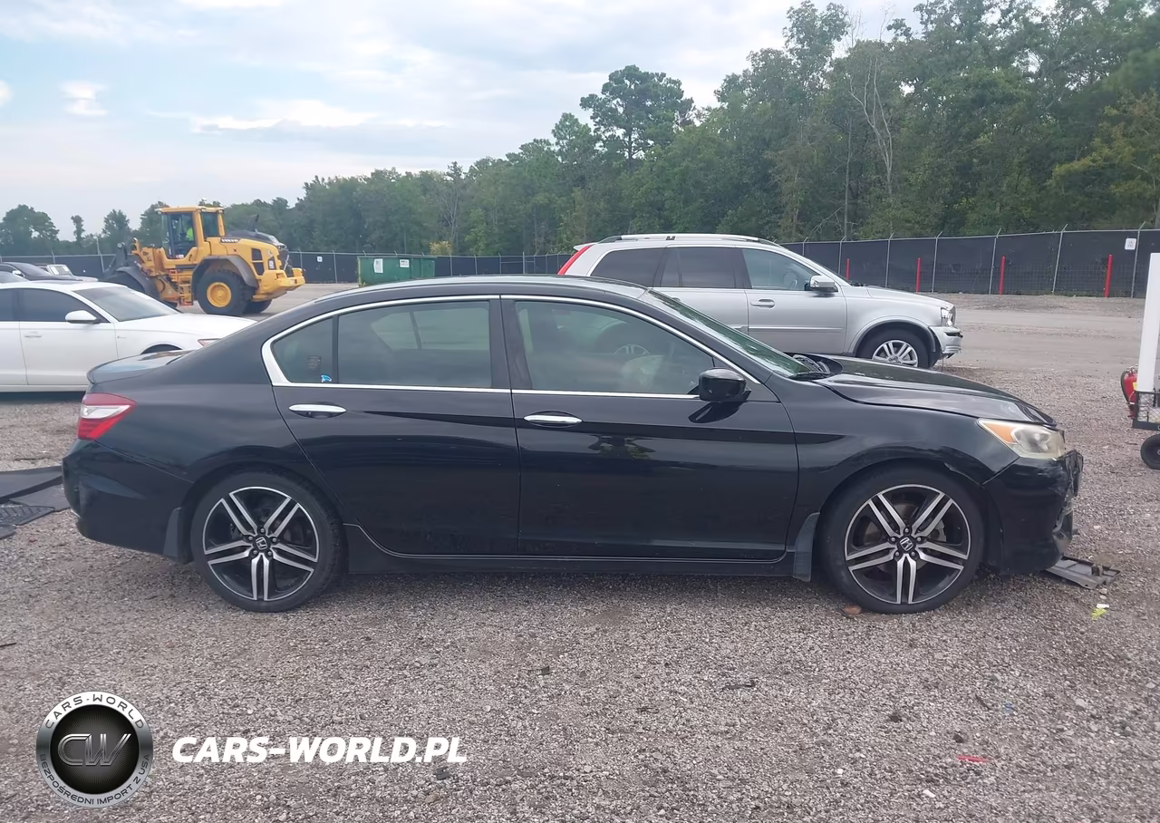 2017 Honda Accord Sport VIN:1HGCR2F5XHA259572 - 13