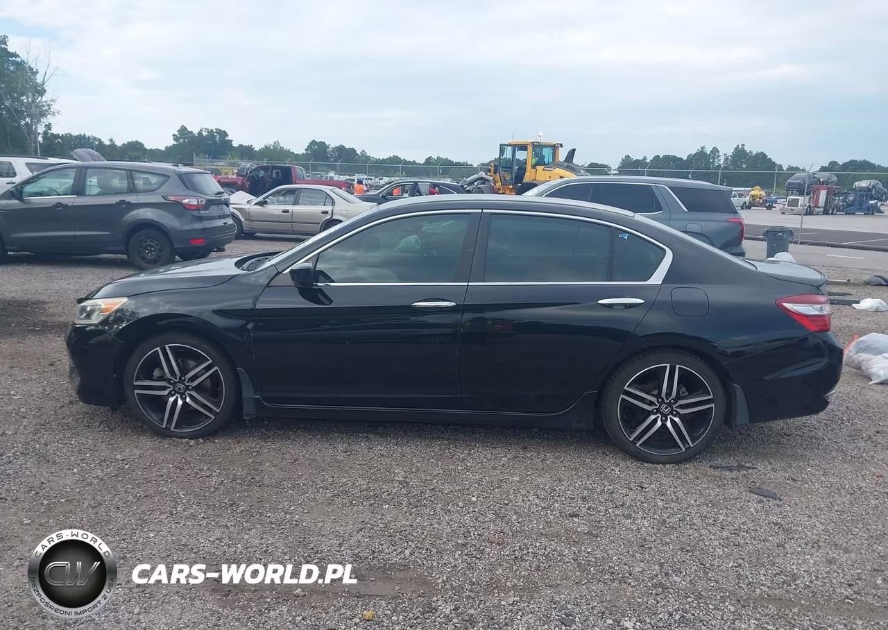 2017 Honda Accord Sport VIN:1HGCR2F5XHA259572 - 14