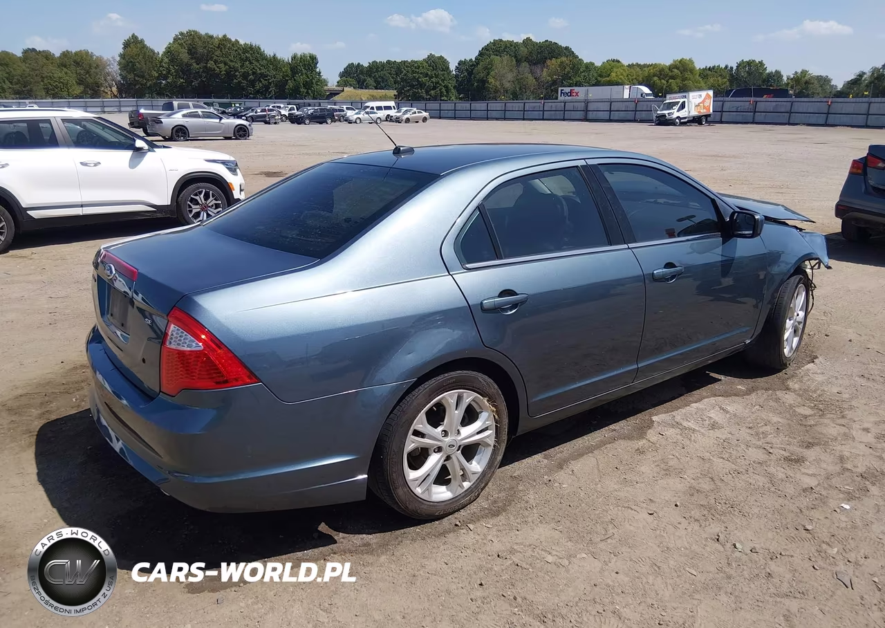2012 Ford Fusion Se VIN:3FAHP0HA4CR288563 - 4