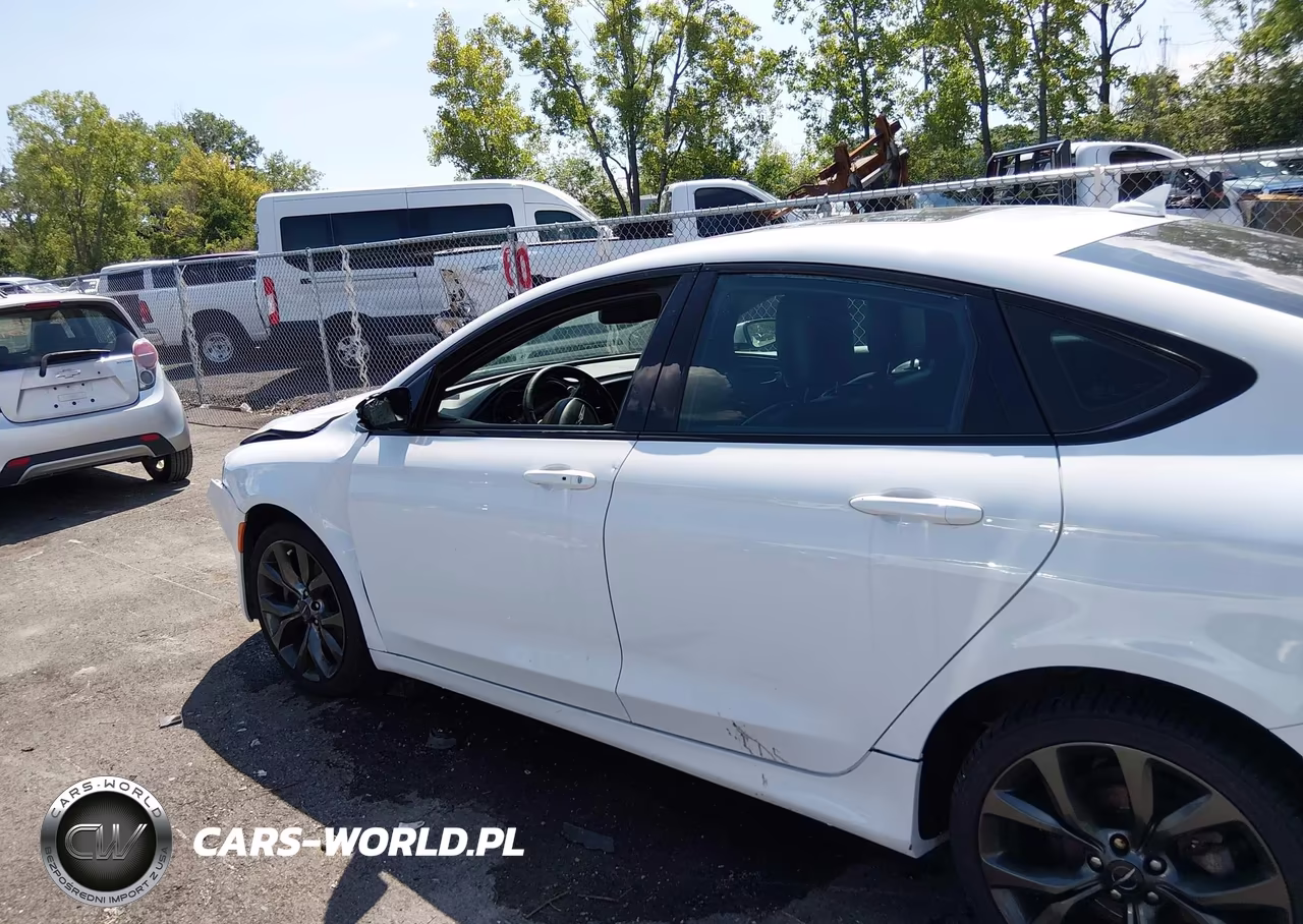 2015 Chrysler 200 S VIN:1C3CCCDGXFN540808 - 14