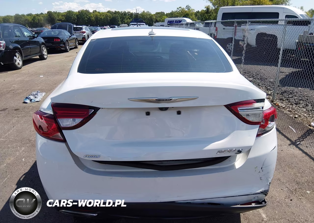2015 Chrysler 200 S VIN:1C3CCCDGXFN540808 - 16