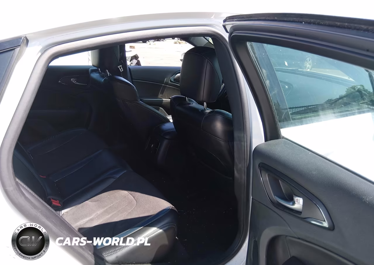 2015 Chrysler 200 S VIN:1C3CCCDGXFN540808 - 8