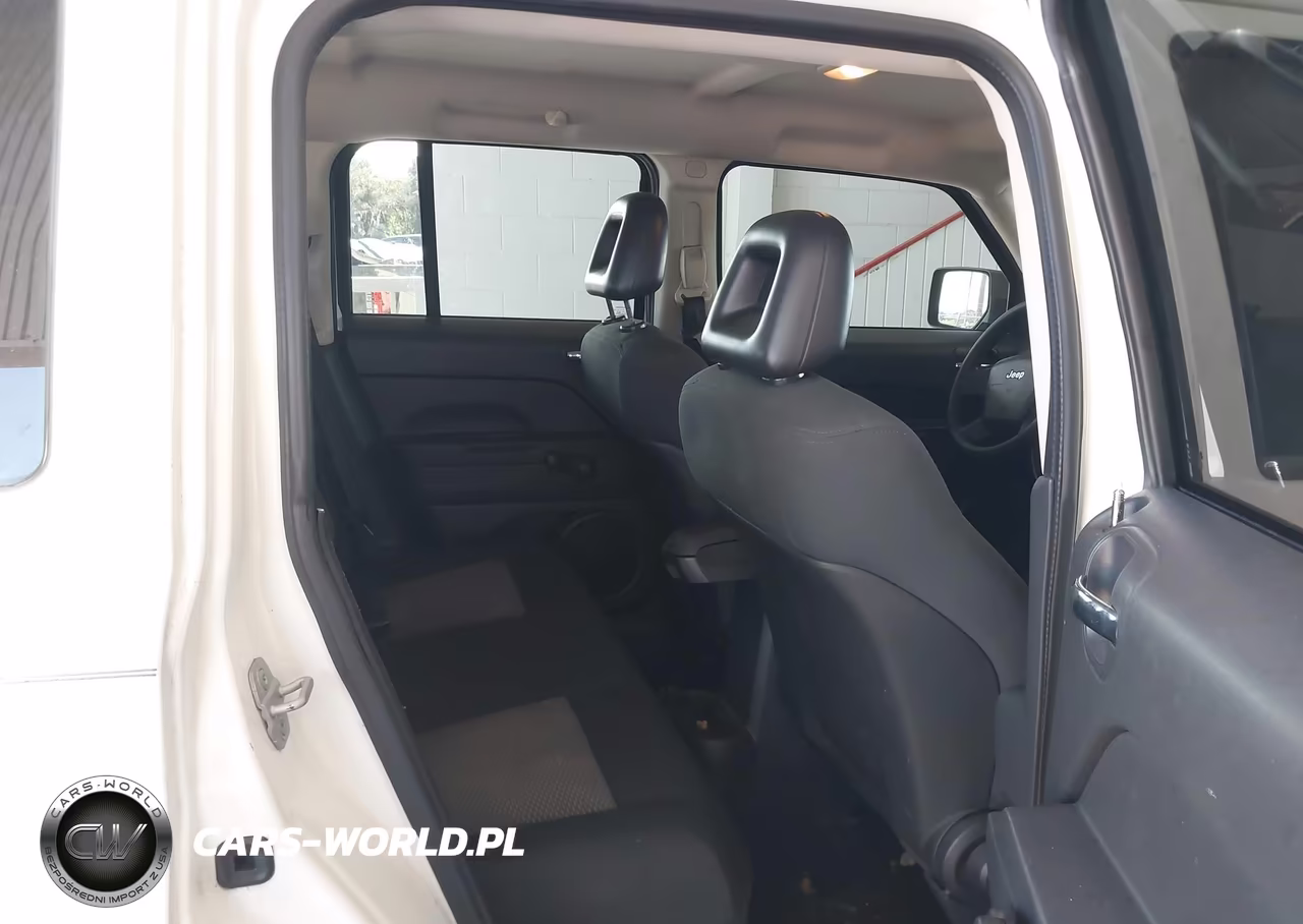 2009 Jeep Patriot Sport VIN:1J4FT28B69D122879 - 8