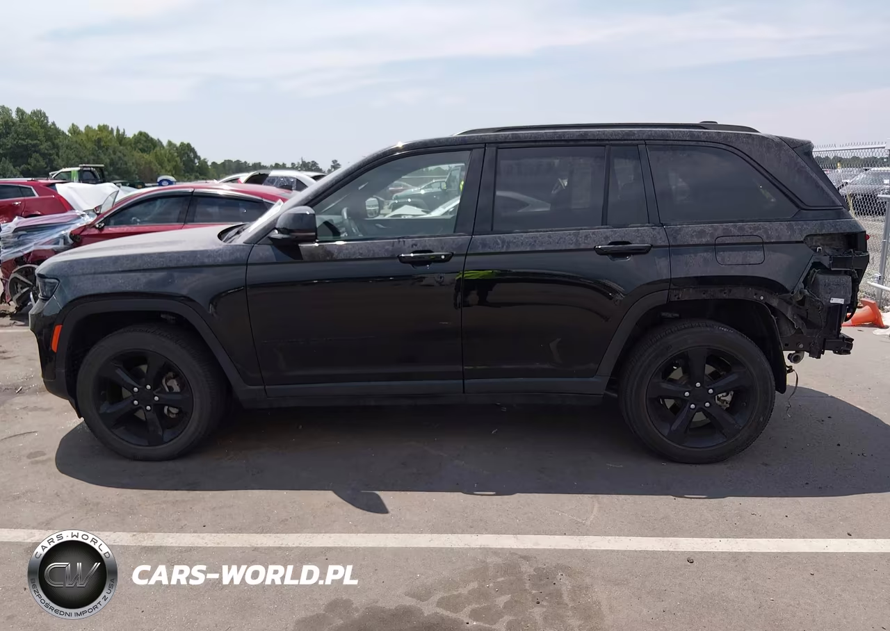 2023 Jeep Grand Cherokee Altitude 4X4 VIN:1C4RJHAG8PC632946 - 14